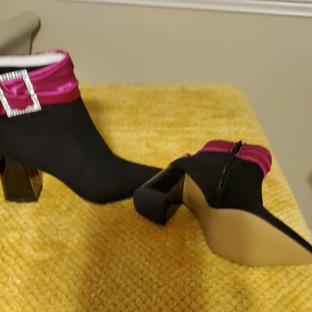 Elegant Black and Pink Women's Ankle Boots
